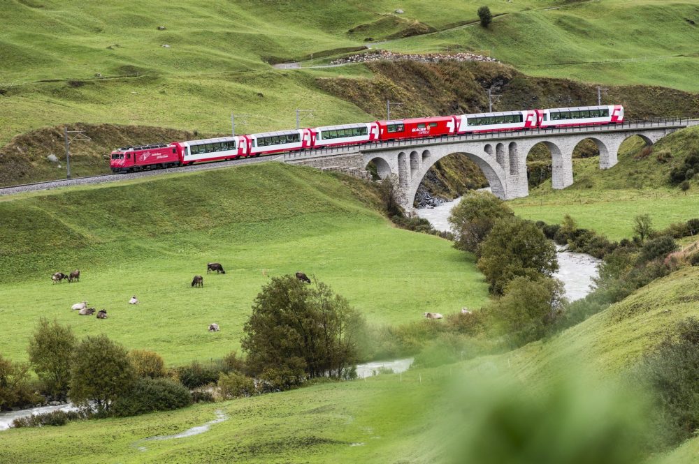 Bild für Glacier Express  Panoramawagen (C)GEXAG