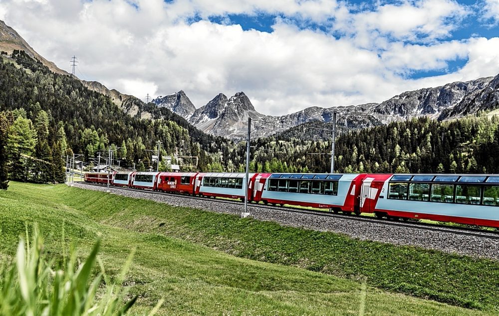 Glacier Express à la Carte - St.Moritz-Zermatt-St.Moritz