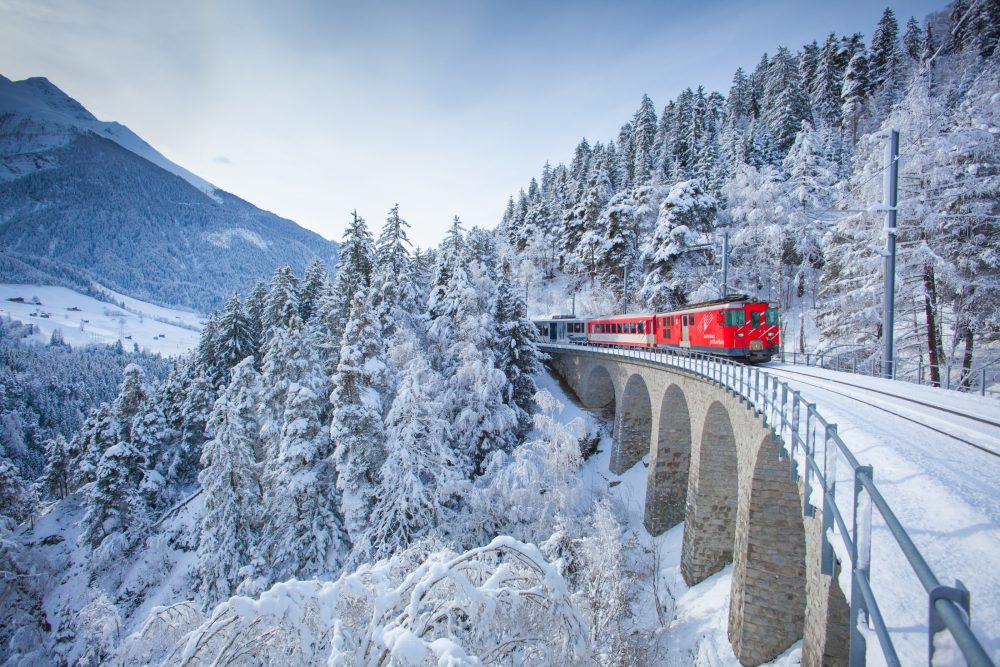 Bild für Matterhorn Gorrhard Bahn im winterlichen Goms