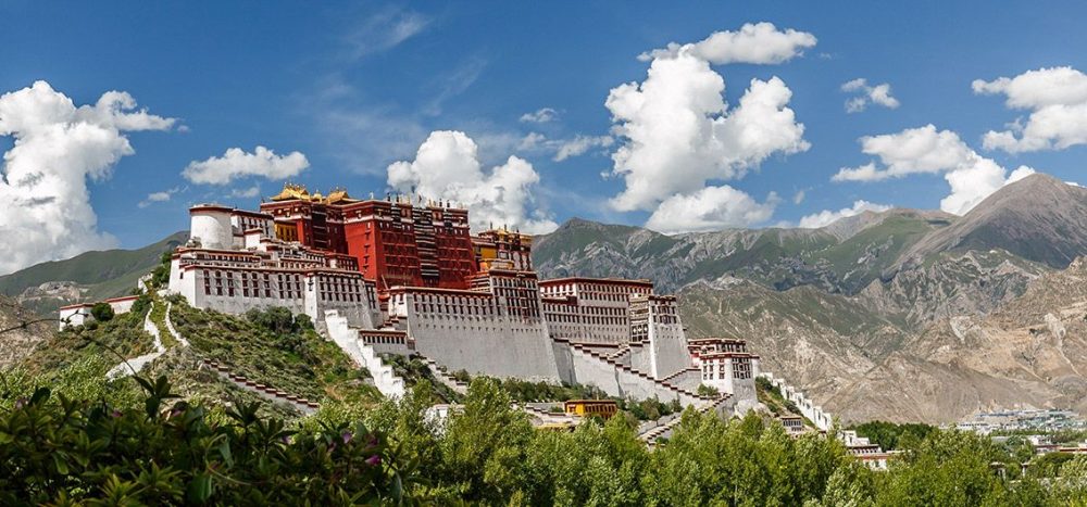 Bild für Tibet_Der-riesige-Potala-Palast-auf-dem-Mar-po-ri-Berg