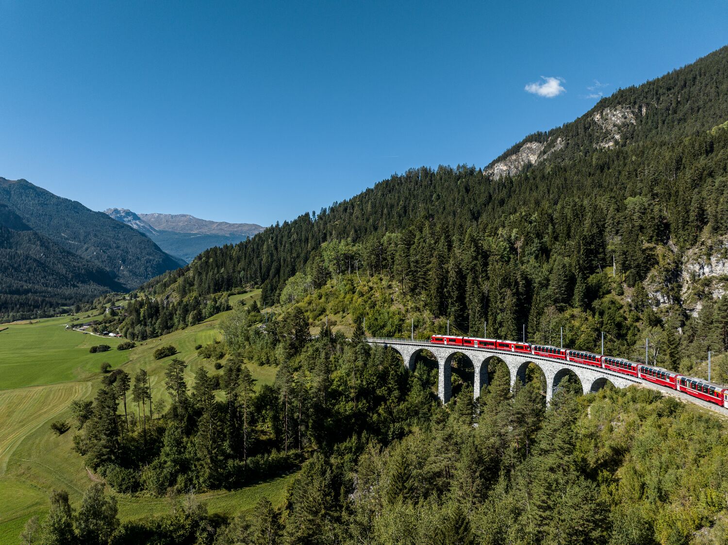 Bild für Bernina-Express Panoramawagen (C)RhB