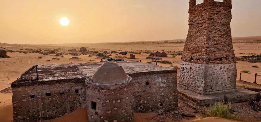 Bild für Sonnenuntergang-&uuml;ber-der-antiken-Stadt-Chinguetti-in-der-Sahara