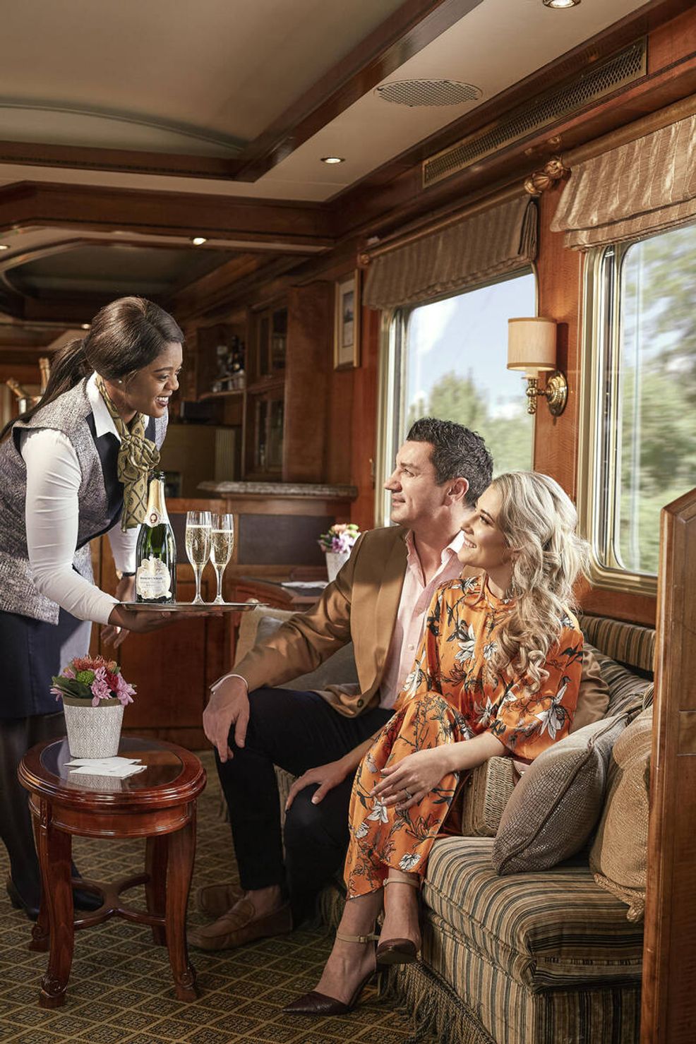 Blue Train, Lounge Car