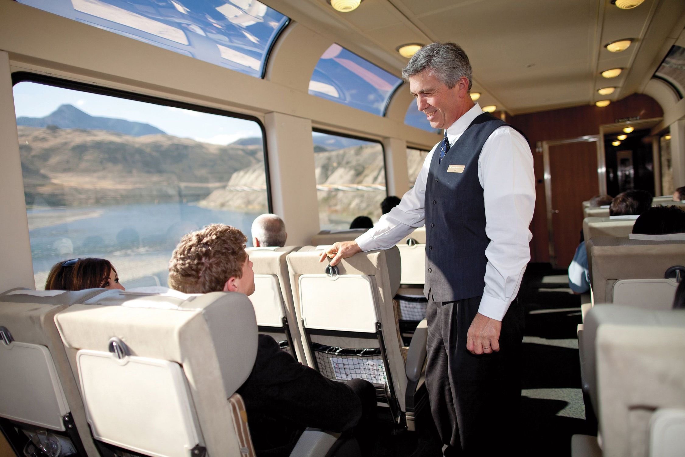 Persönliche Betreuung in der SilverLeaf Class © Rocky Mountaineer