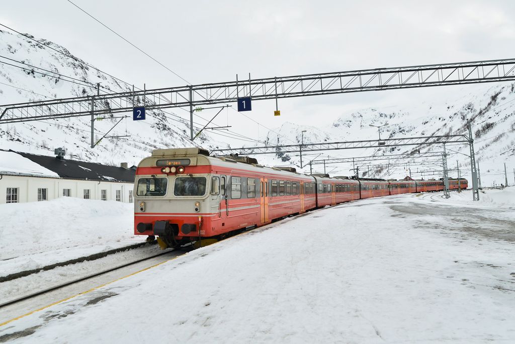 Scenic train - Flam Myrdal from Norway © ice photography