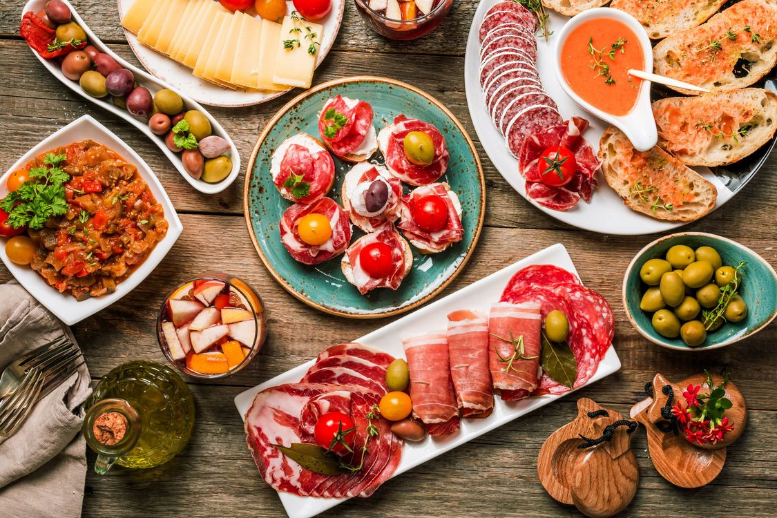 Spanische Tapas © petrrgoskov