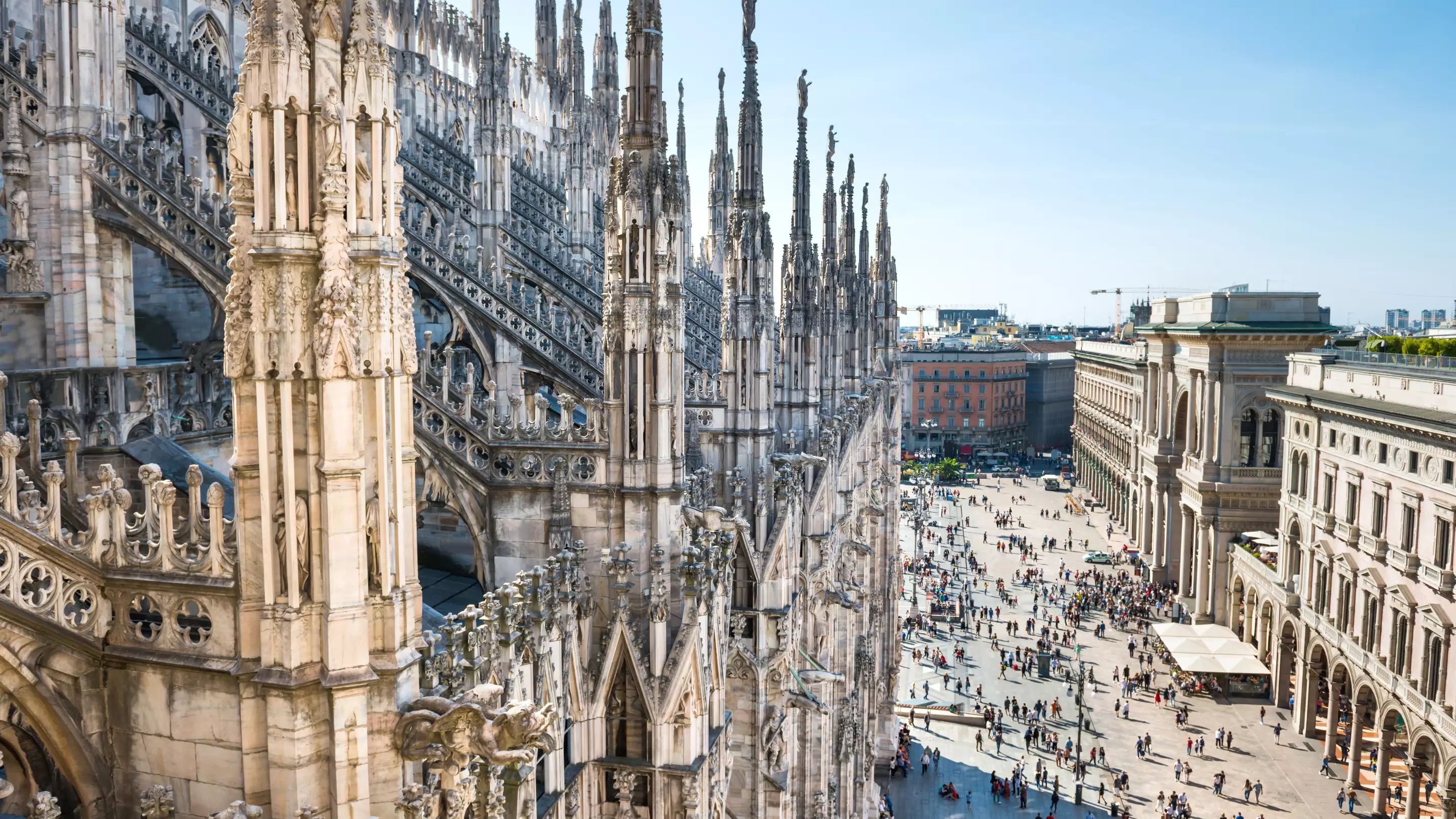 Blick von den Domterrassen, Mailand © Gettyimages com, Dovapi