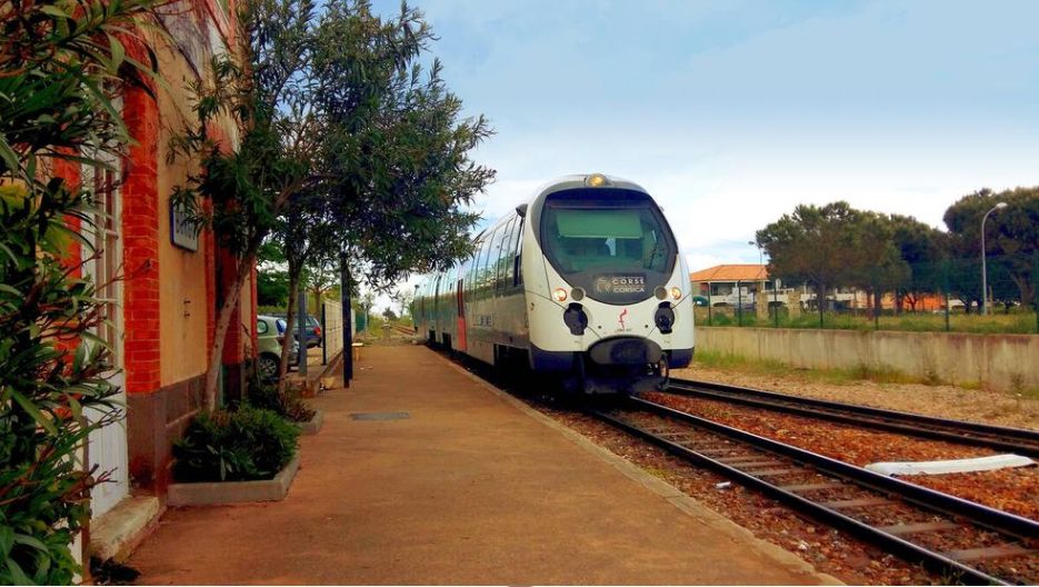 Bahn-Wandern auf Korsika