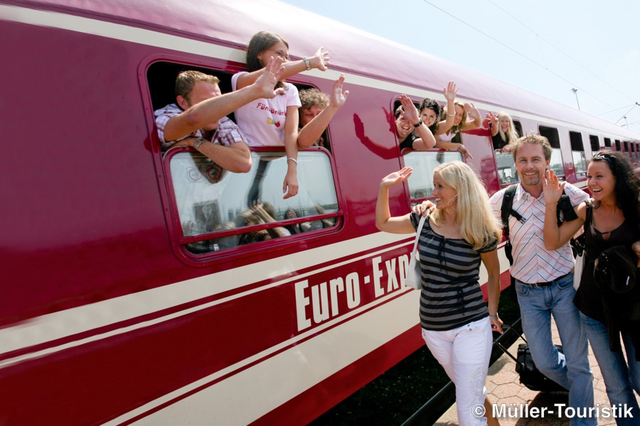 Neuharlingersiel – Fourty & Fabulous! Partyzug