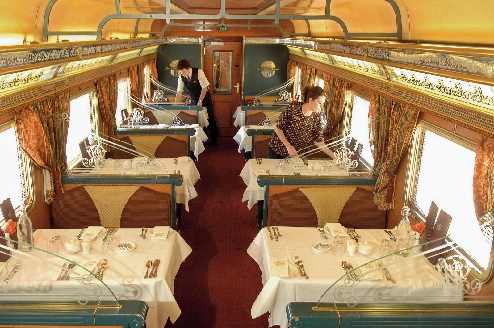 Speisewagen des Indian Pacifics © Steve Strike