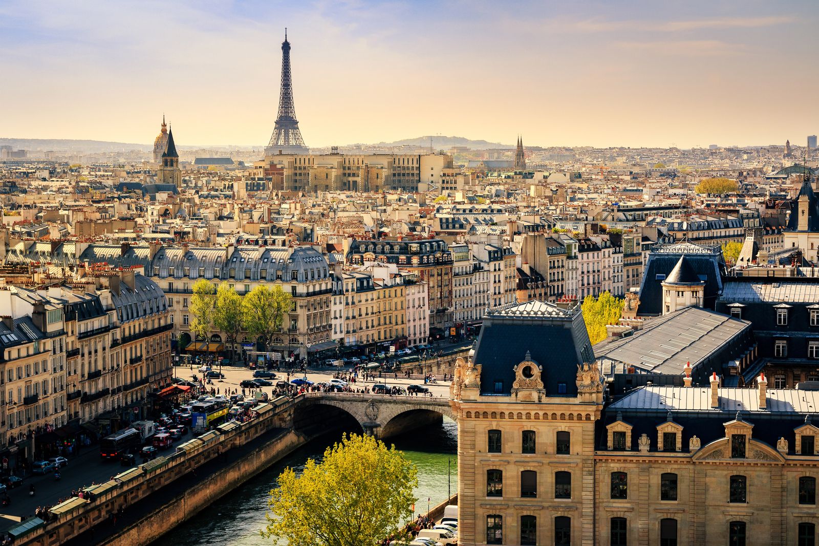 Bienvenue à Paris! © Brady, stockadobe