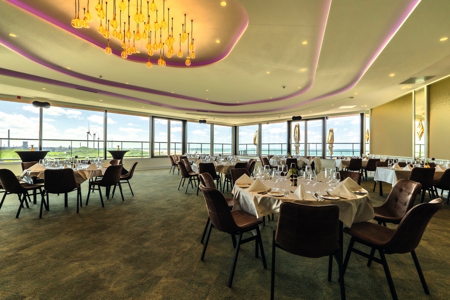 Wijk aan Zee – Party auf der 'hohen Düne'! Partyzug