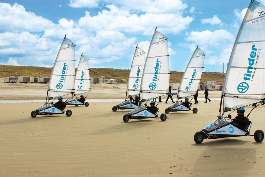 Wijk aan Zee – Party auf der 'hohen Düne'! Partyzug