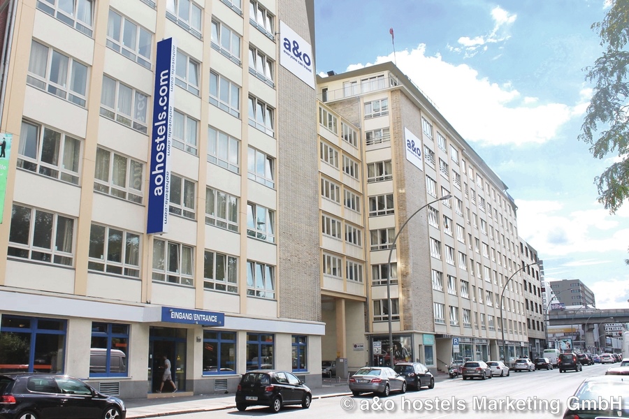 Schlagermove – a&o Hamburg City mit dem Partyzug