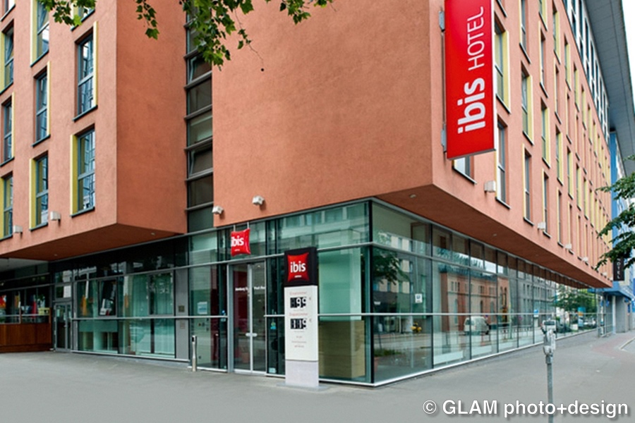 Schlagermove – Hotel ibis St. Pauli Messe mit dem Partyzug