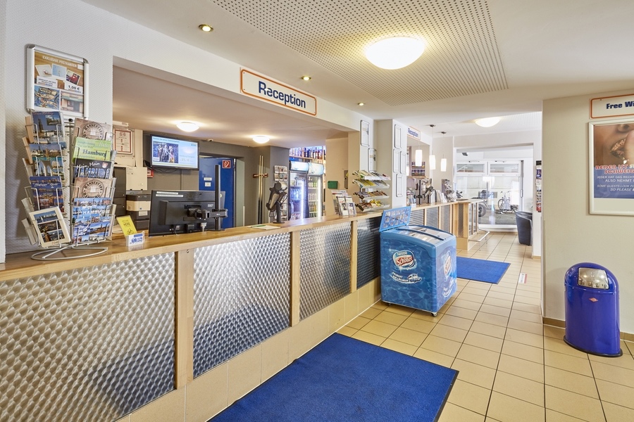 Schlagermove – a&o Hamburg Reeperbahn mit dem Partyzug