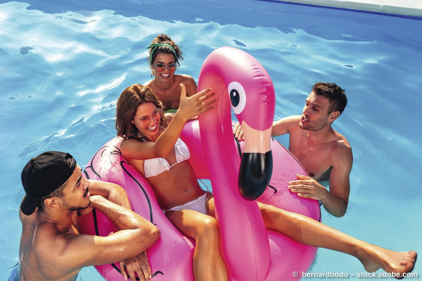 Wangerland – Mannschaftsfahrt: Müller-Mega-Poolparty mit dem Partyzug