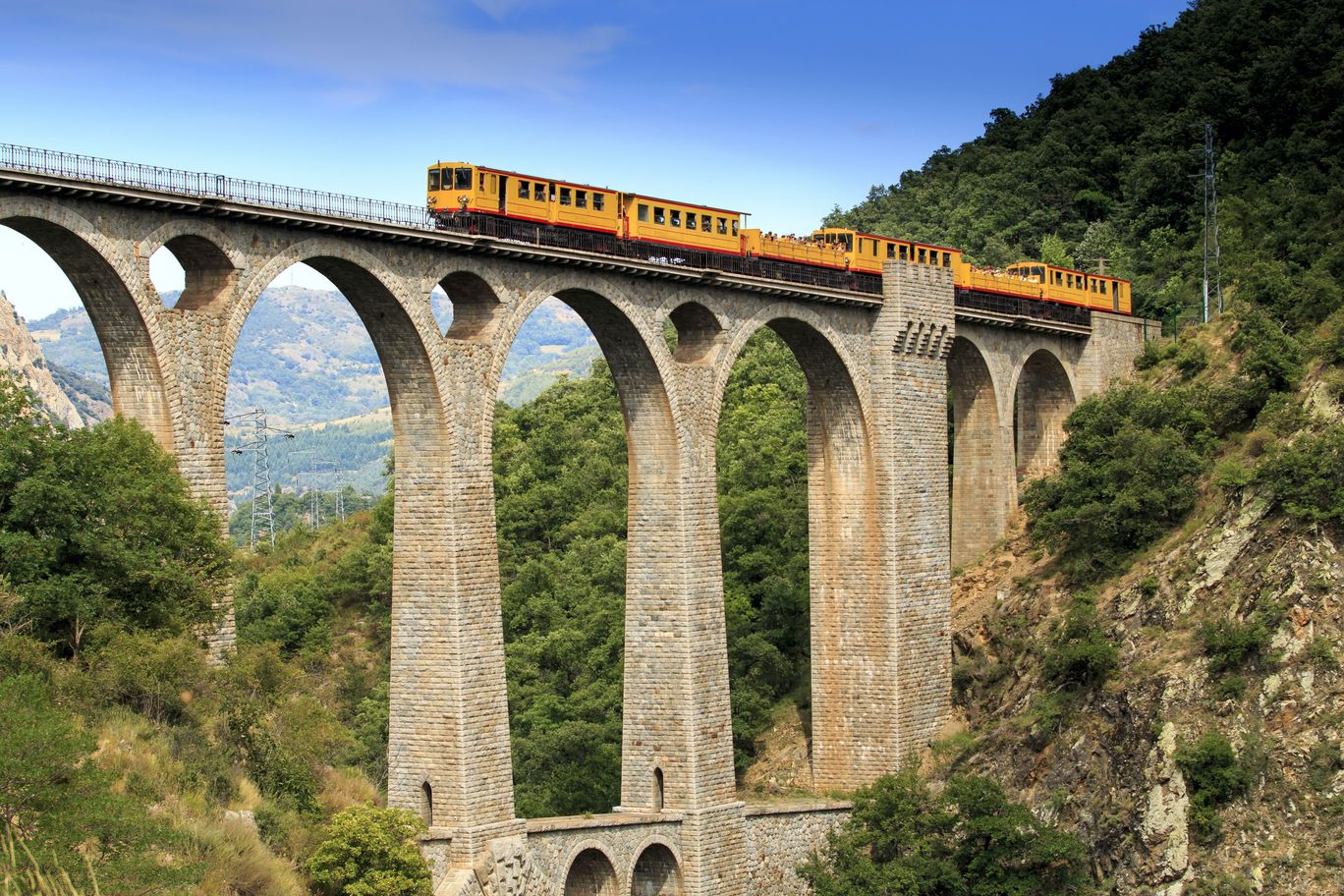 Le Train Jaune in den Pyrenäen © Charles LIMA