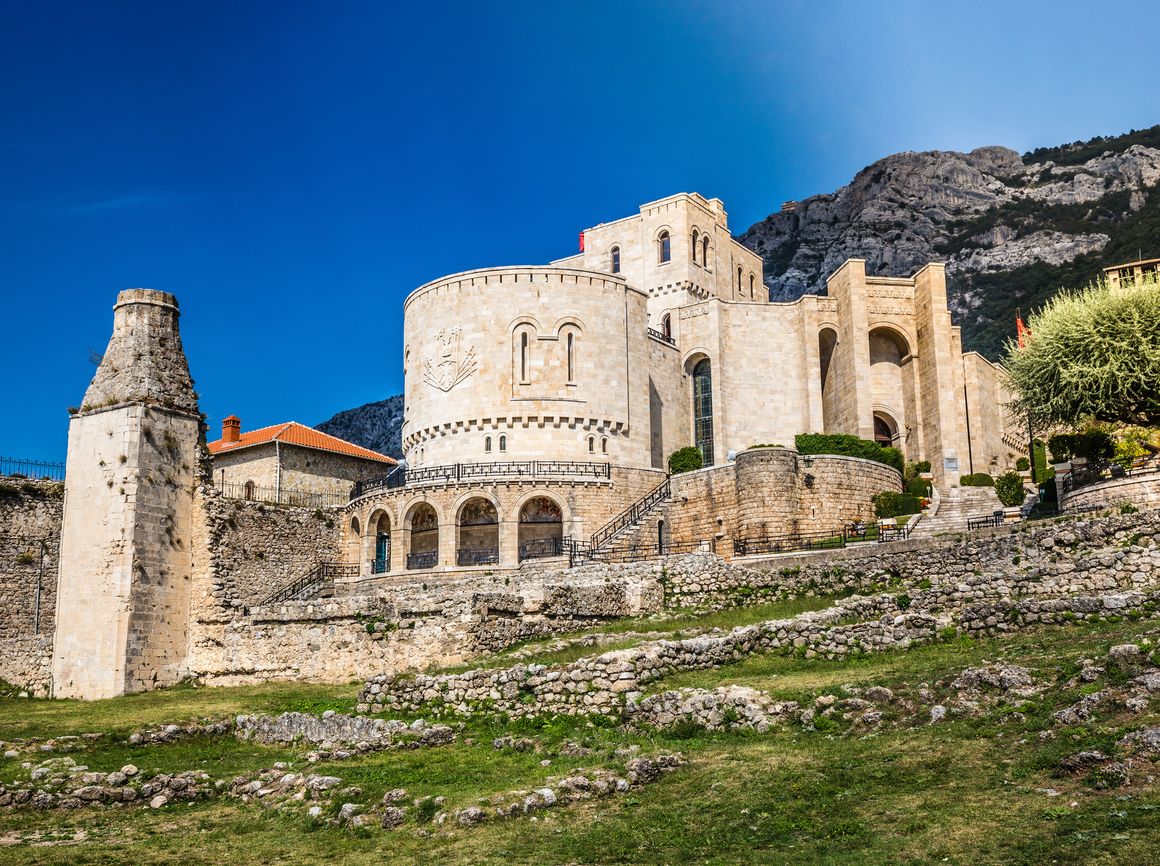 Skanderbeg-Museum in Kruja © zm_photo, stockadobe