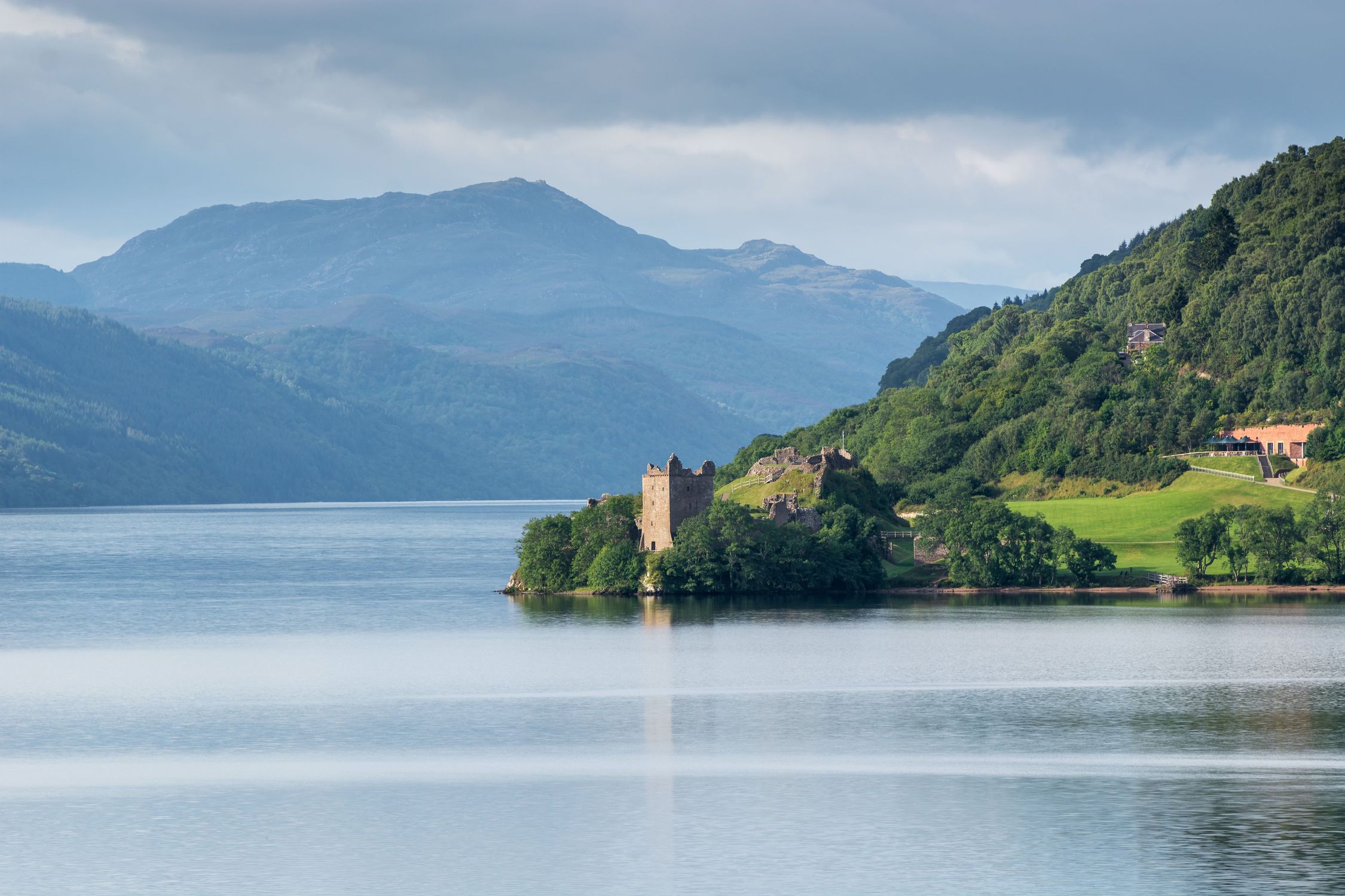 Urquhart Castle am Loch Ness © marcusholzapfel
