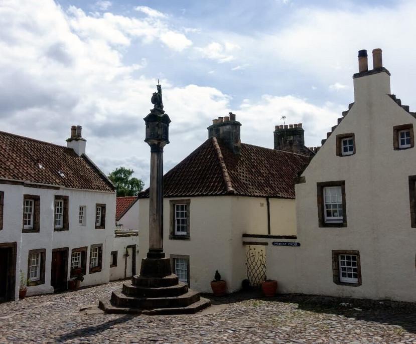 Culross in Schottland. Drehort für das fiktive Dorf Cranesmuir