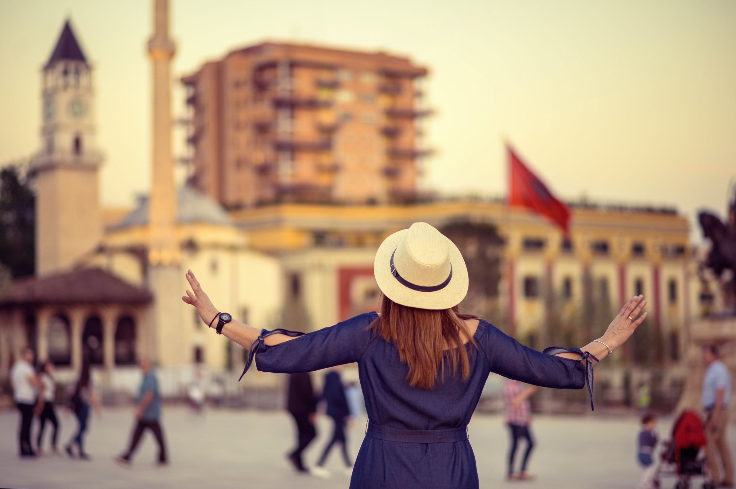 Willkommen in Tirana © allasimacheva, stockadobe