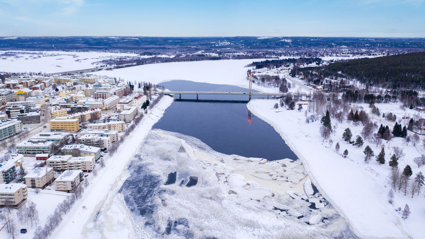 Ounasjoki-Strom in Rovaniemi © Wirestock