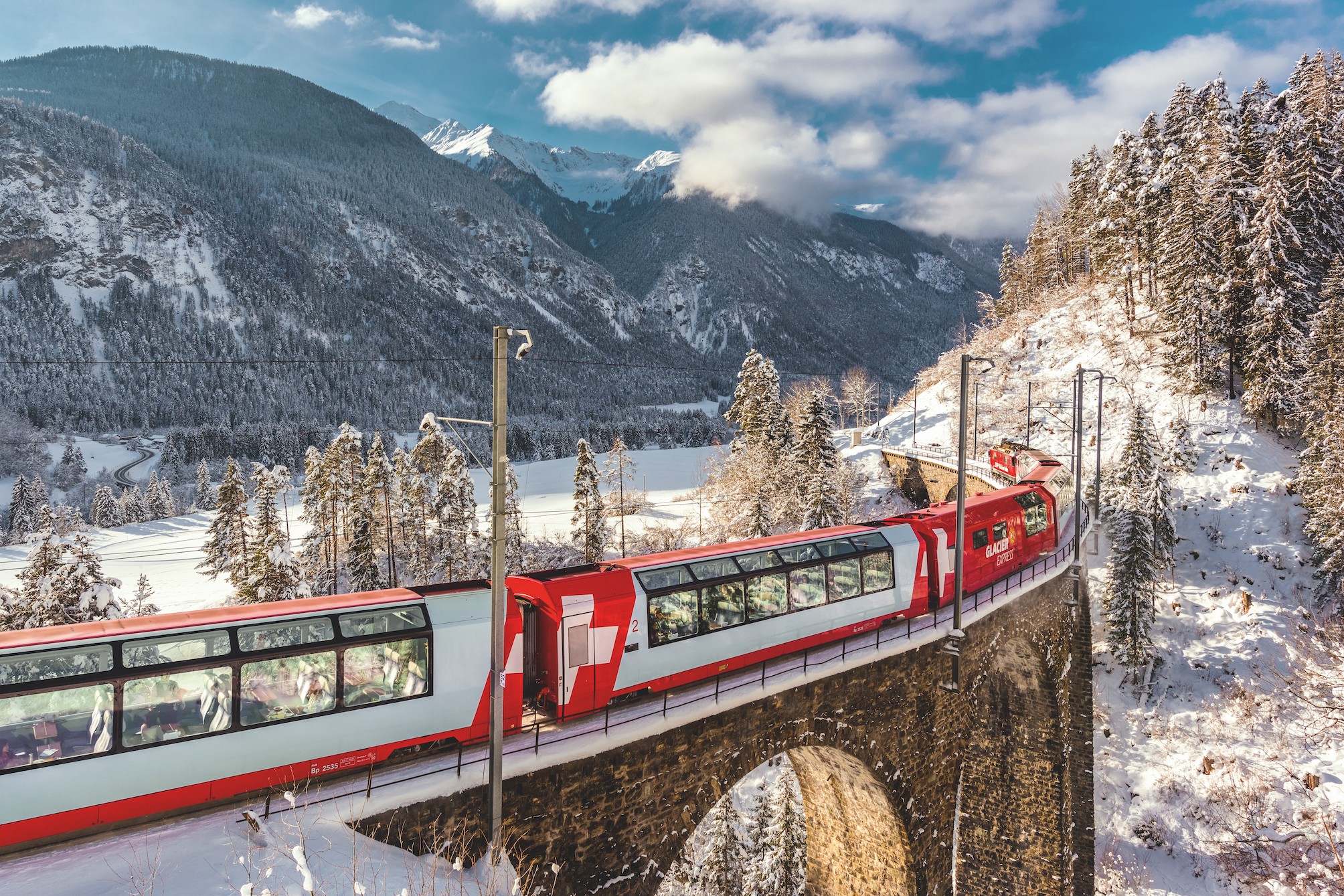 Bild für Glacier Express auf dem Schmittenviadukt - Credit Tobias Ryser