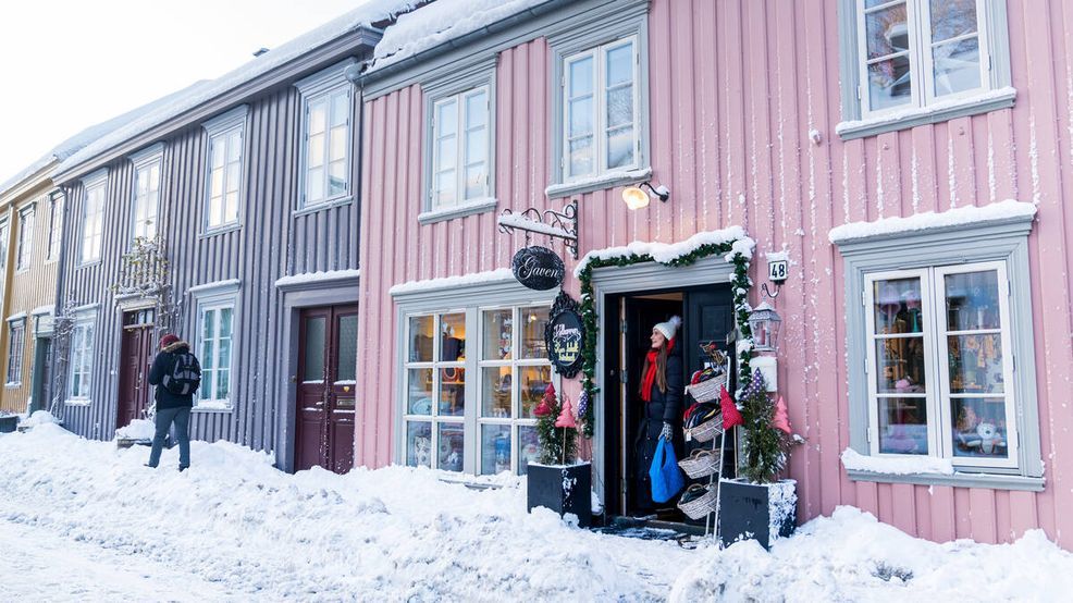 Bild für Trondheim, Bakklandet im Winter © Fredrik Ahlsen, Visit Norway