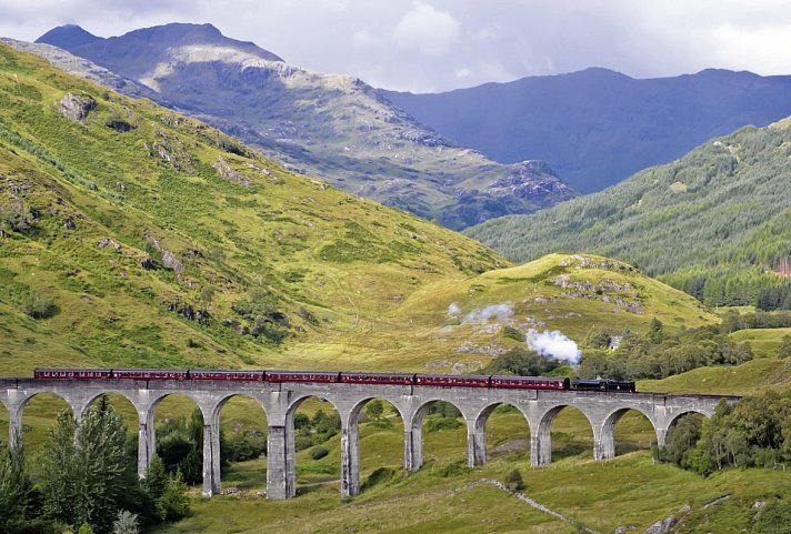 Bild für Glenfinnan Viadukt mit Dampfeisenbahn