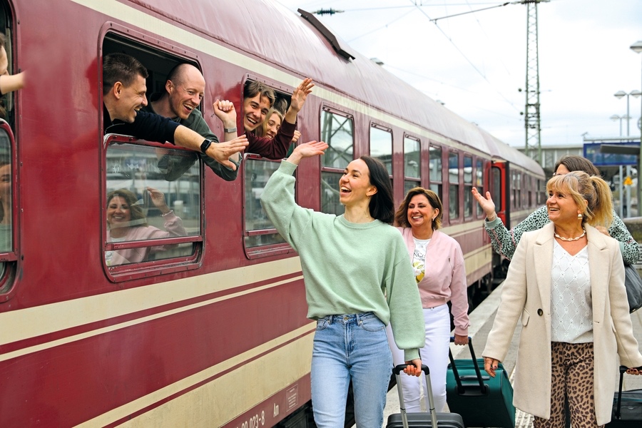 Bild für Müller-Partyzug © Müller-Touristik