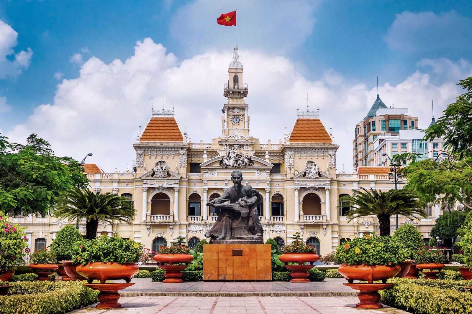 Bild für Rathaus von Saigon © R.M. Nunes, stockadobe