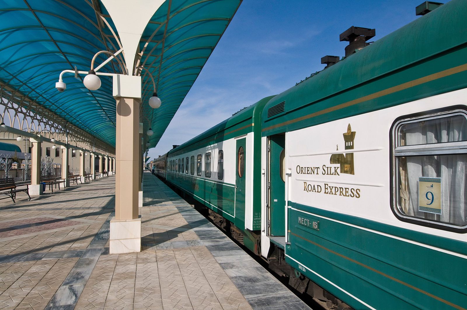 Bild für Ihr Sonderzug Orient Silk Road Express © Roland Jung