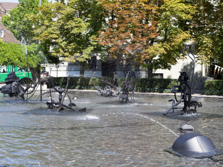 Tinguely Brunnen in Basel © Raymond Thill, Fotolia