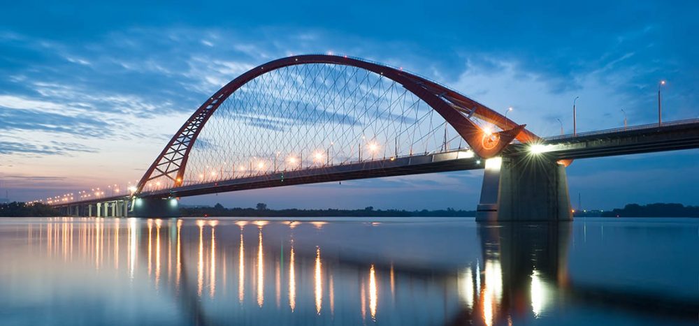 Bugrinsky Brücke in Nowosibirsk, Sibirien.