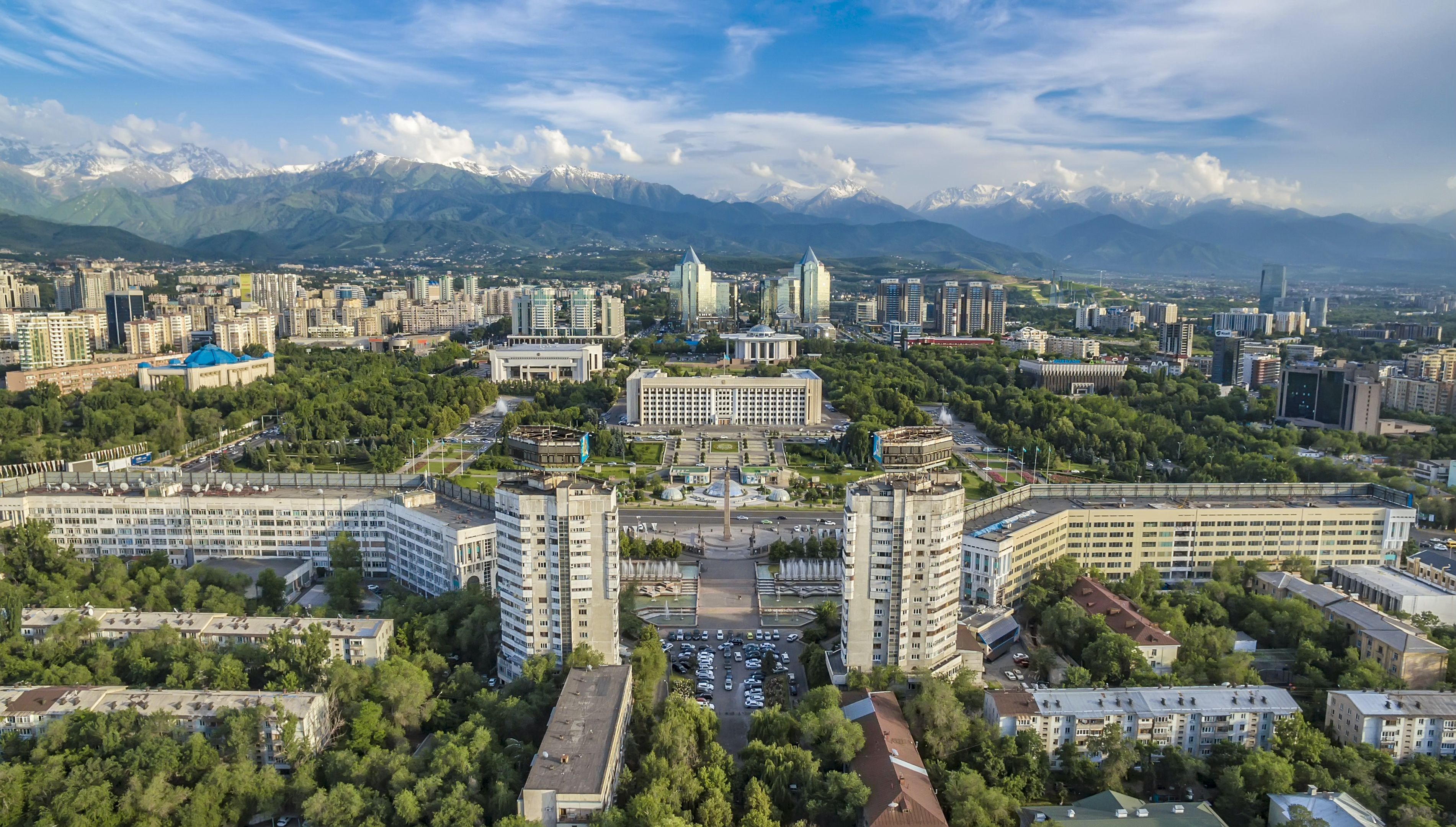 Almaty © Veniamin Kraskov