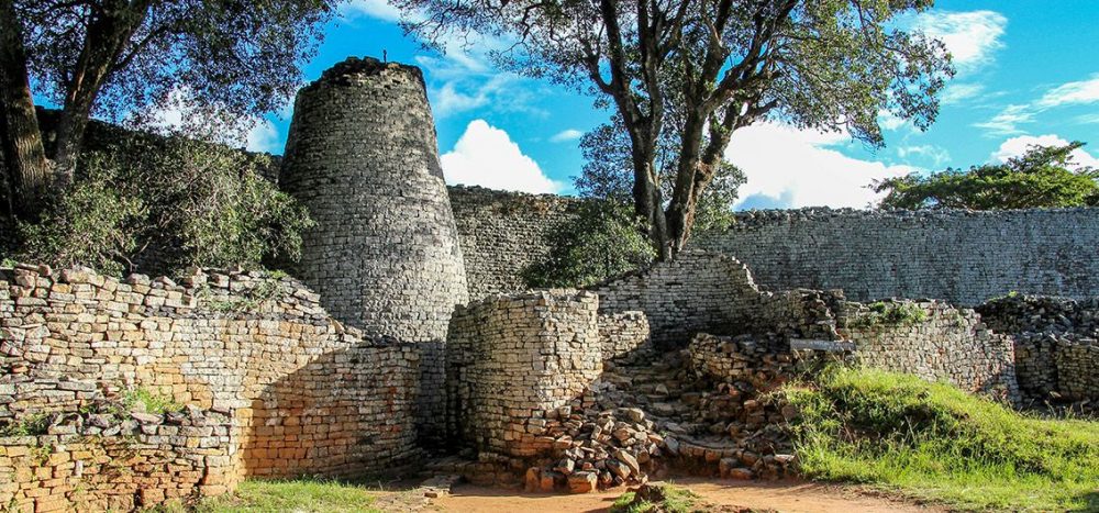 Afrika_In-den-Ruinen-von-Great-Zimbabwe-UNESCO-Weltkulturerbe-033-