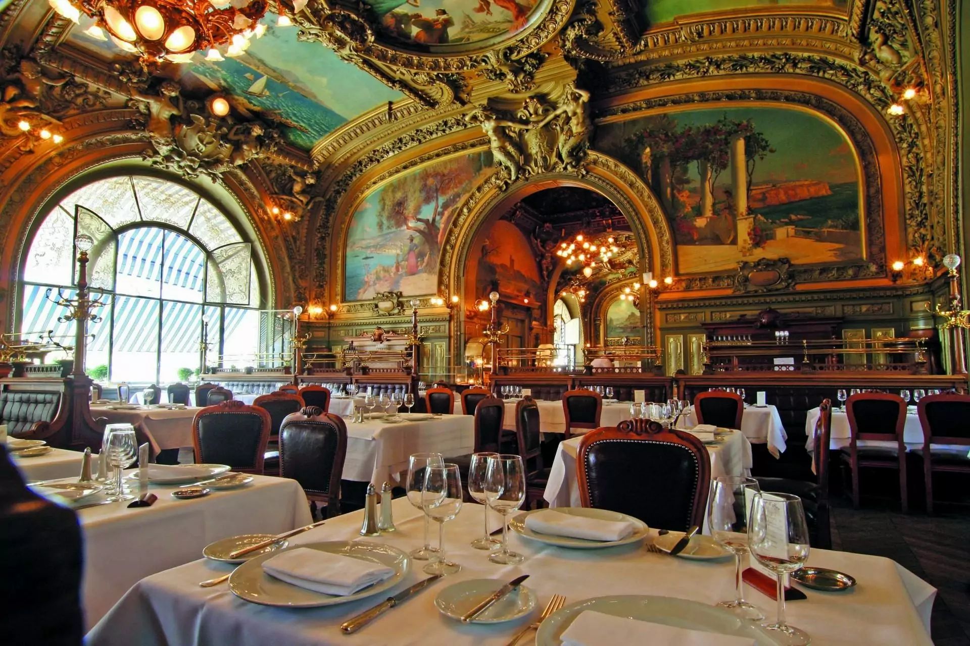 Das Restaurant„Le-Train-Bleu“ in Paris