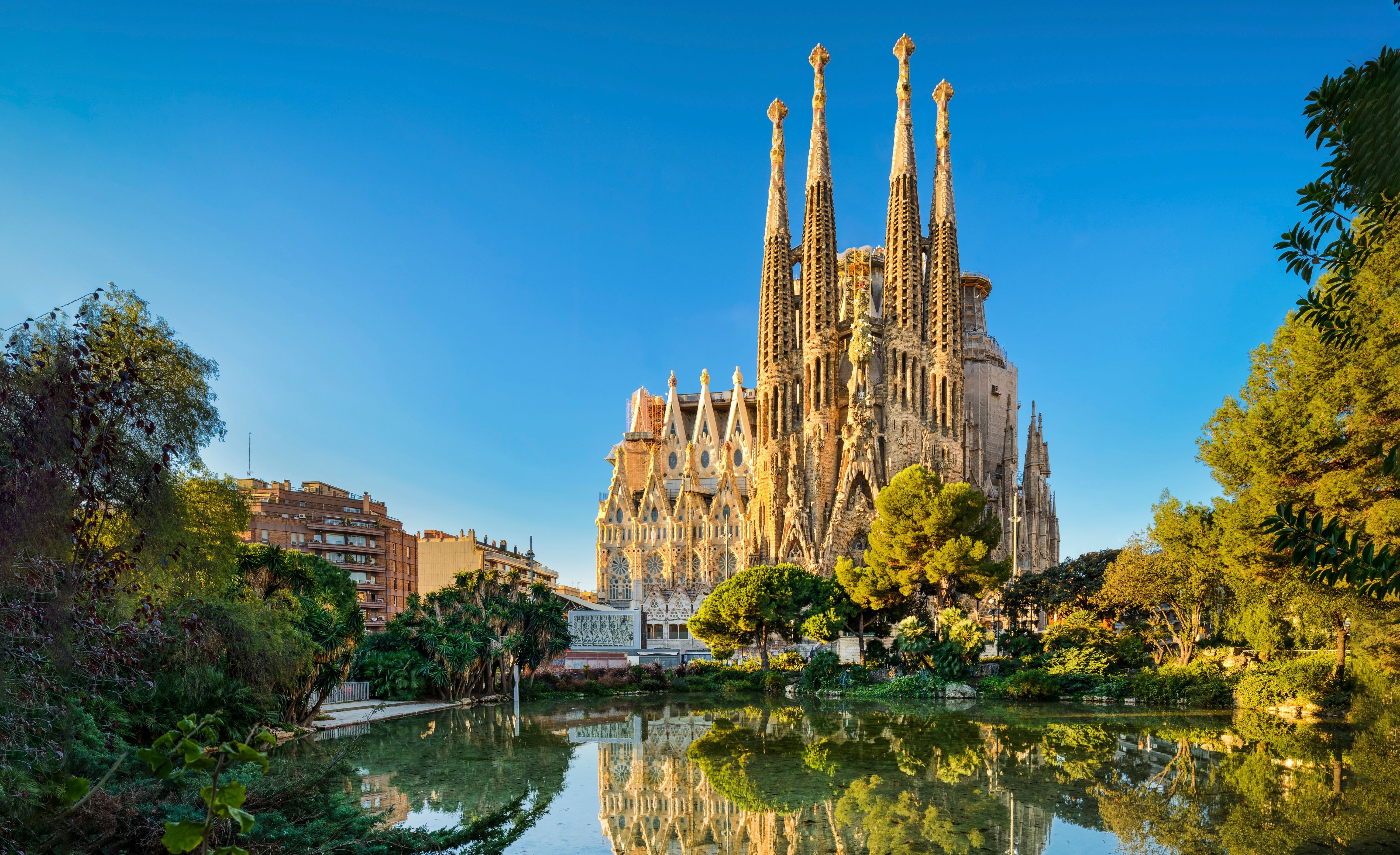 Sagrada Família in Barcelona © Mapics, stock.adobe.com