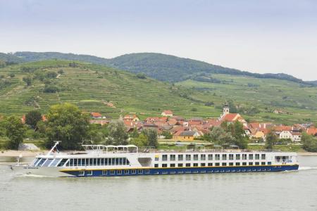 Zug - Donauwalzer per Schiff