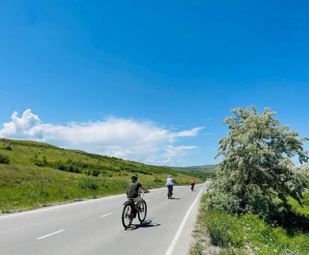Zug - Georgien – Weinkultur per E-Bike erfahren