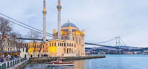 Zug - T&uuml;rkei, Georgien und Aserbaidschan | Zug um Zug vom Bosporus zum Kaspischen Meer (2027/2028)