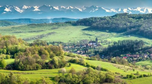 Zug - S&auml;chsische D&ouml;rfer und M&auml;rchenburgen &ndash; E Bike-Abenteuer in Siebenb&uuml;rgen | Aktiv das kulturelle Herz Rum&auml;niens zwischen Brașov und Sibiu erkunden (2027)