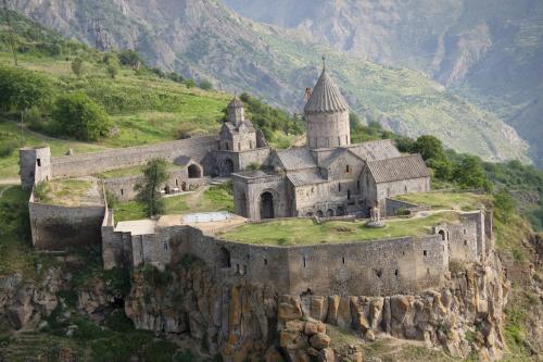 Zug - Kleingruppen-Rundreise Armenien & Georgien