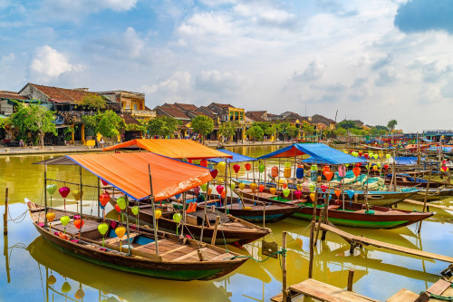 Zug - Kleingruppenrundreise & Baden: Klassisches Vietnam mit Phu Quoc